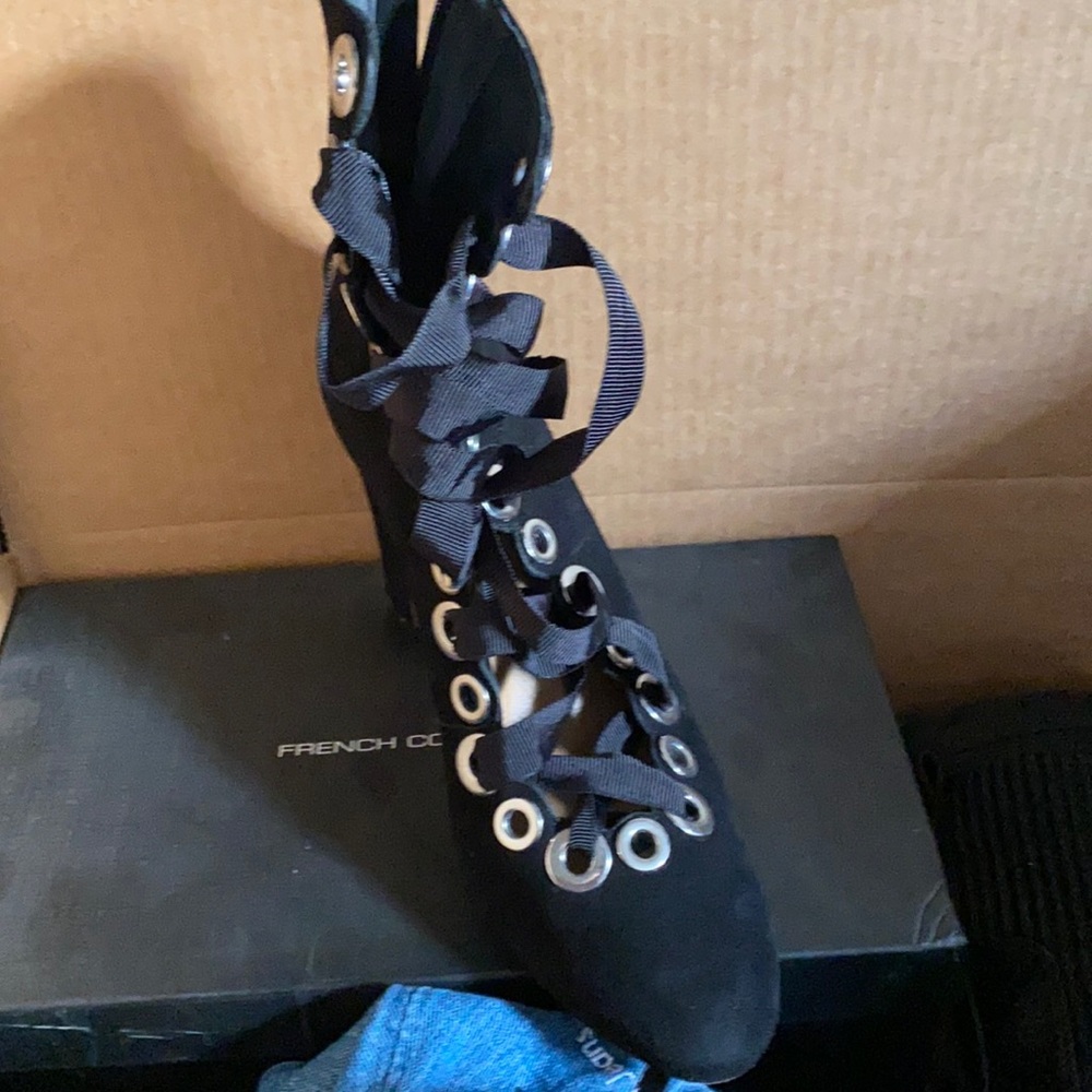 Schutz booties